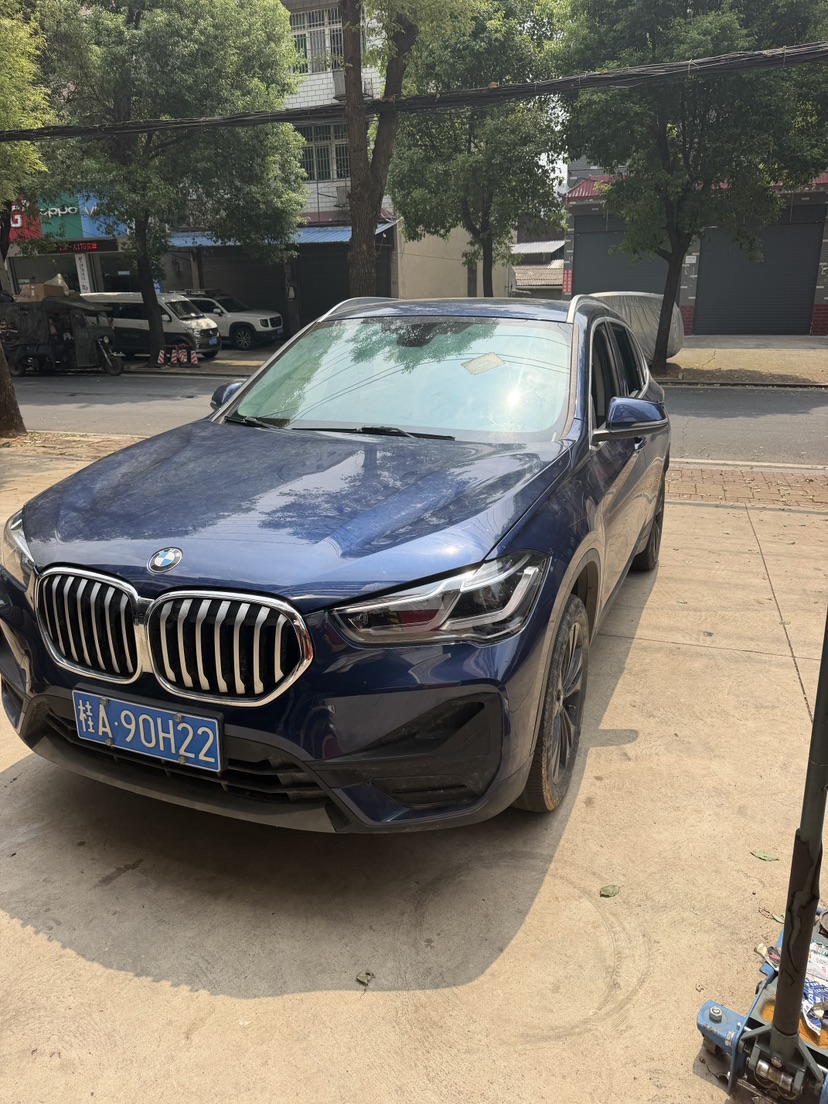 BMW X1 2019 BMW X1 2019 car image