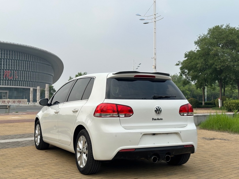Volkswagen Golf 2013 car image #6