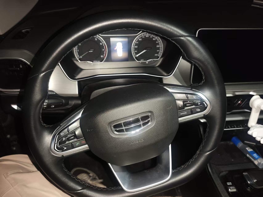 GEELY Coolray 2023 car image #8