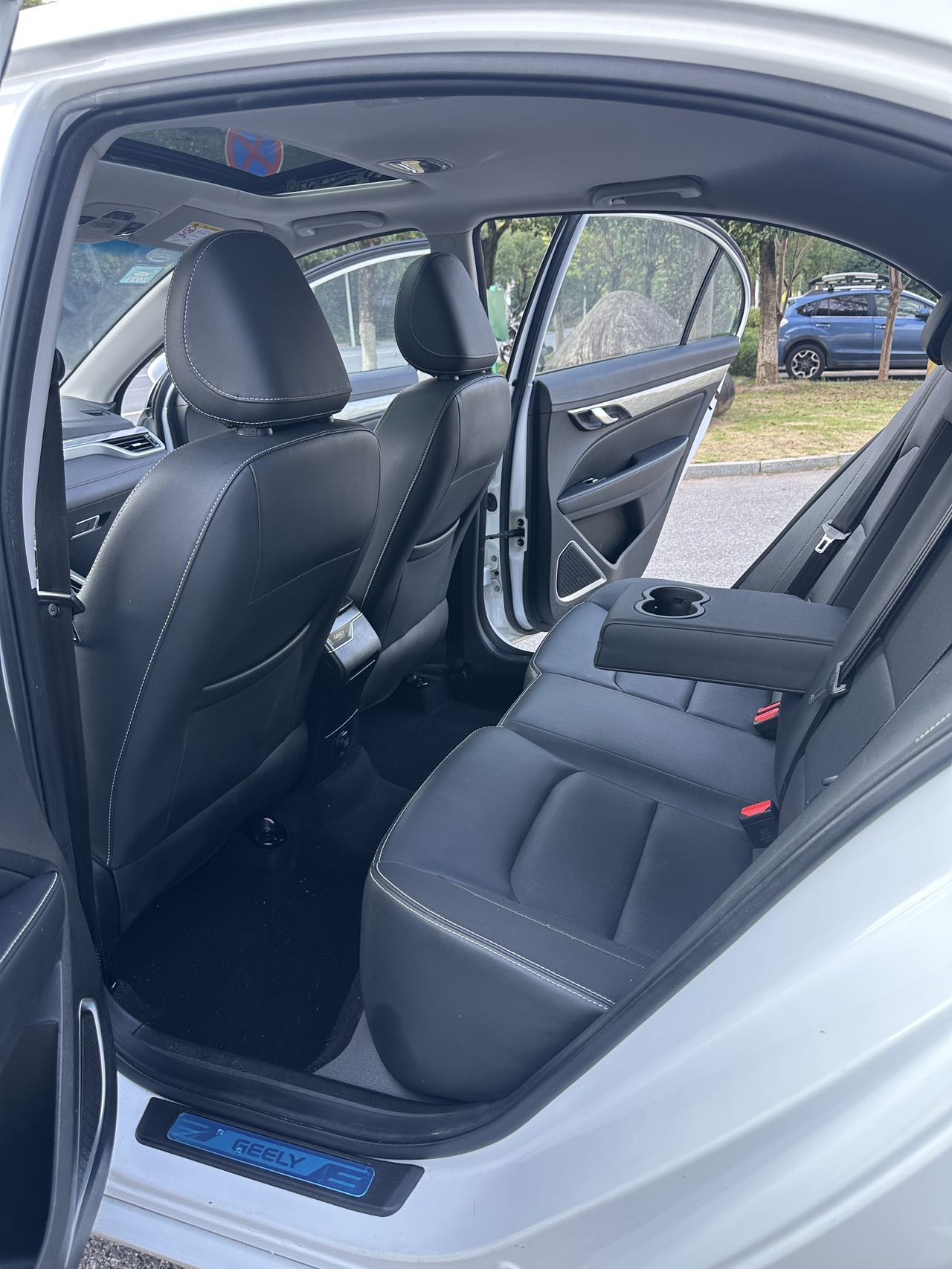 GEELY Emgrand 2019 #9 GEELY Emgrand 2019 car image #9