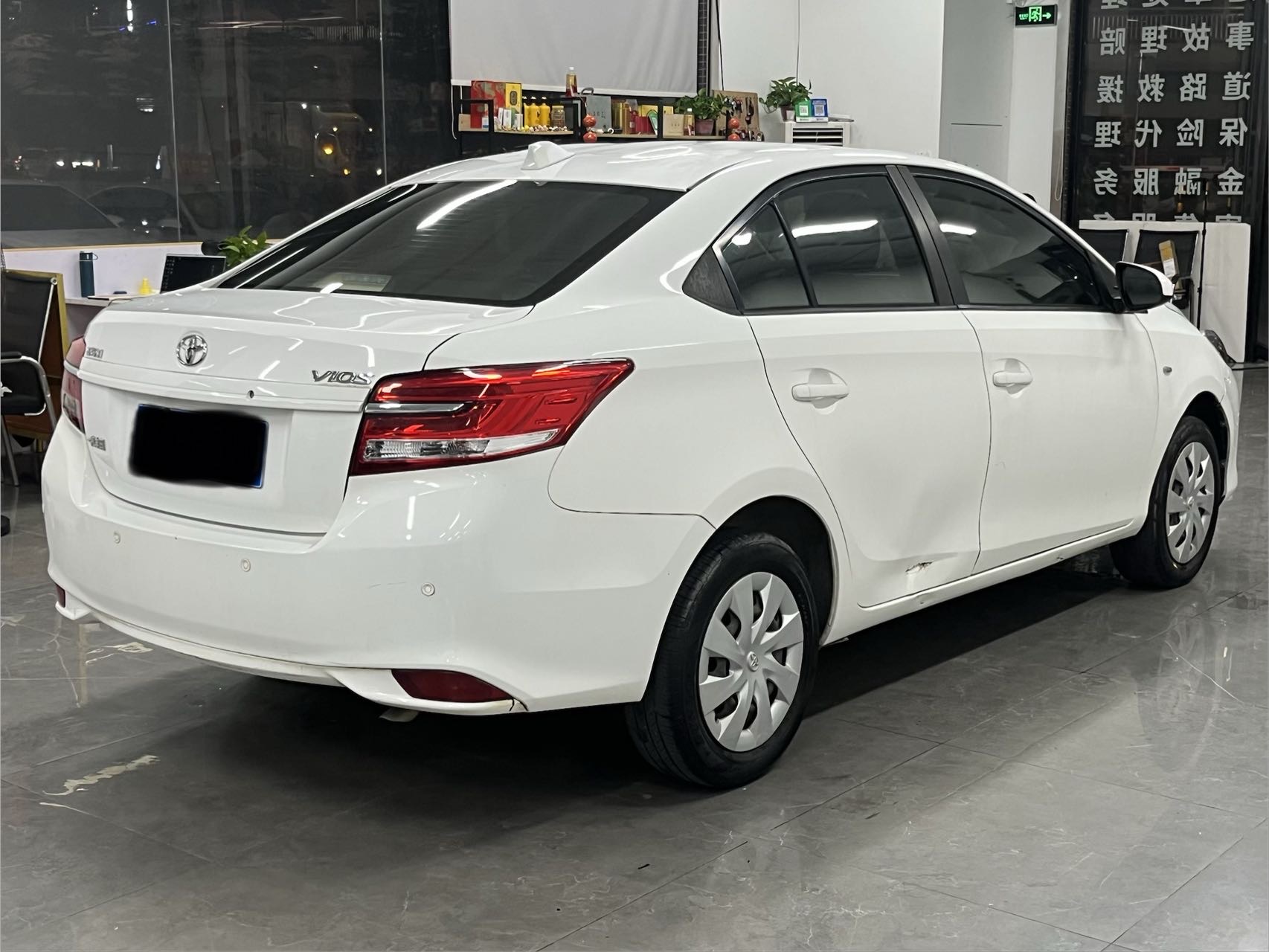 Toyota Vios 2018 car image #9