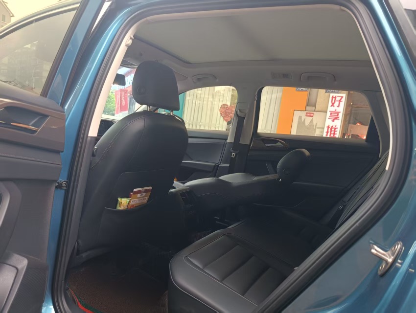 Volkswagen Tharu 2019 car image #3