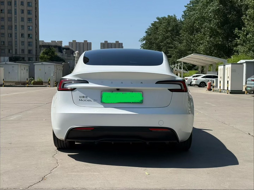 Tesla Model 3 2025 car image #7