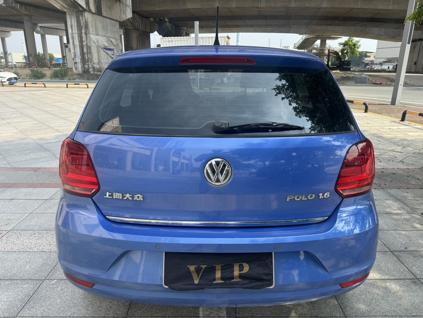 Volkswagen Polo 2015 car image #7