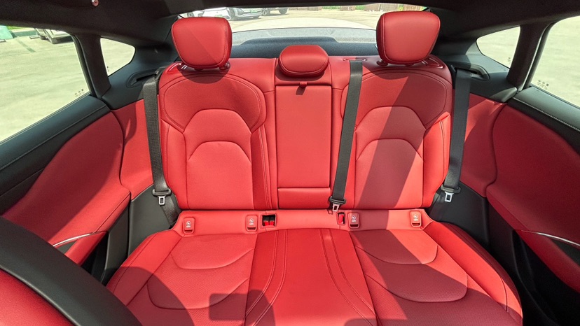 MI SU7 2025 car image #3