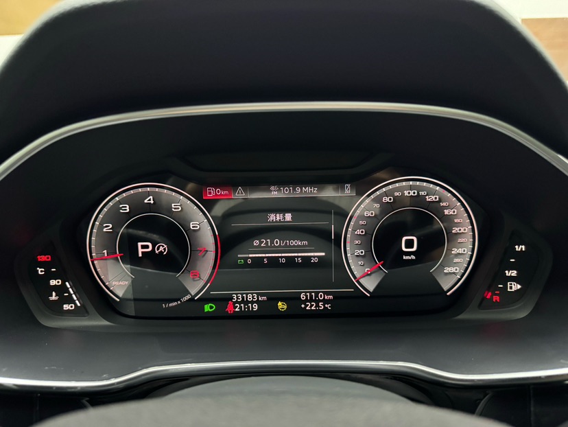Audi Q3 2022 car image #23