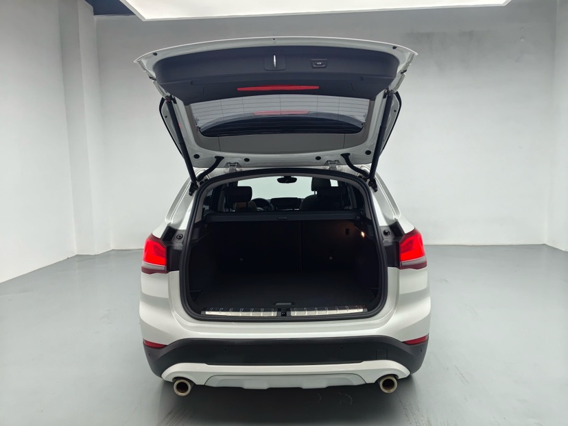 BMW X1 2021 car image #9