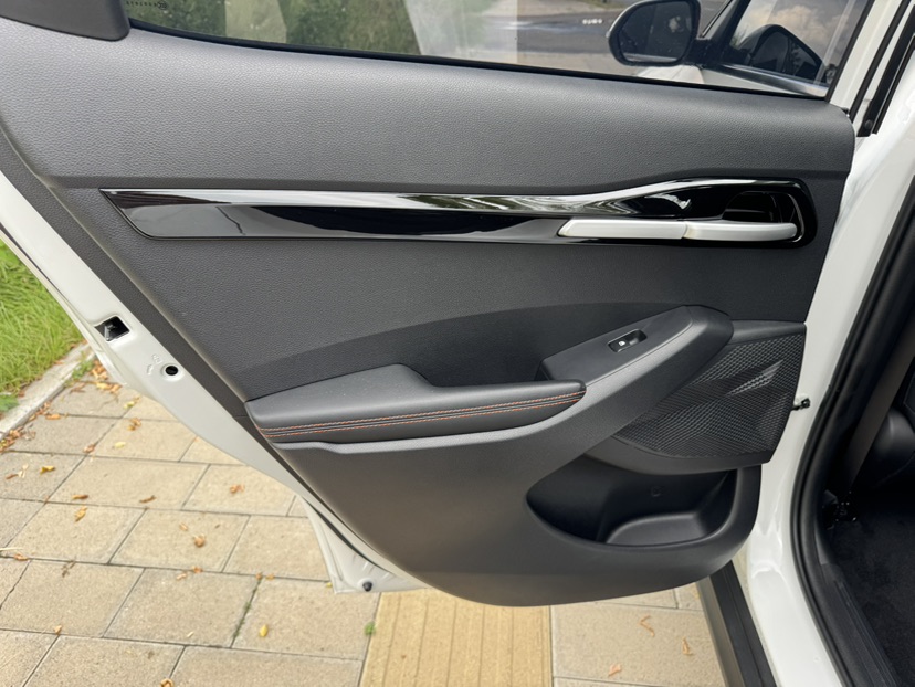 Kia Seltos 2023 car image #18