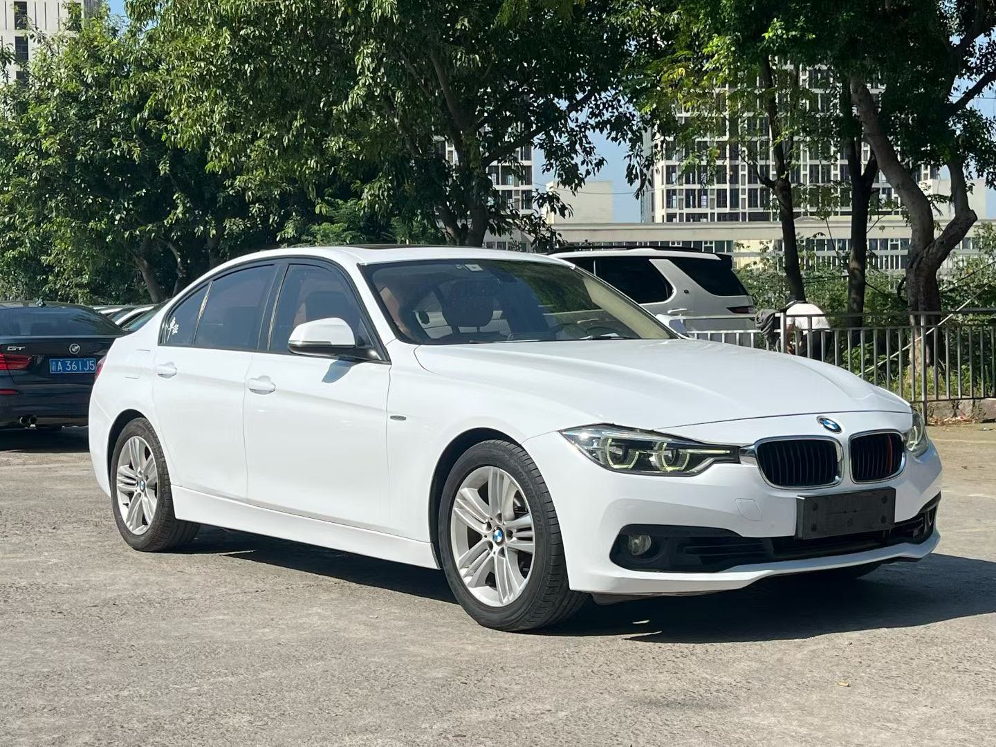 BMW 3 Series 2016 car image #3