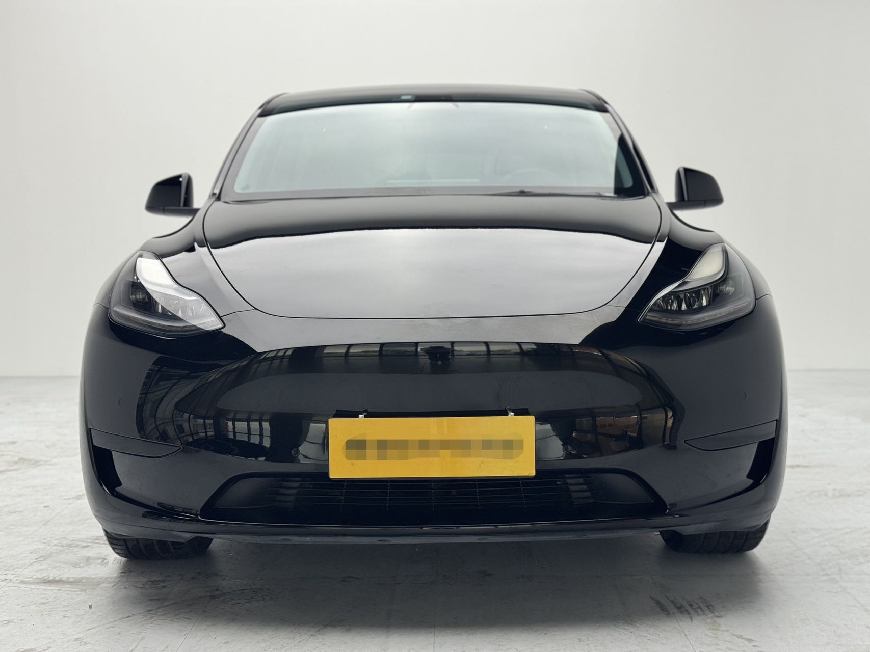 Tesla Model Y 2022 #2 Tesla Model Y 2022 car image #2