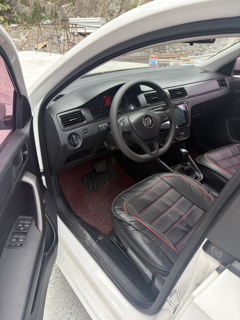 Volkswagen Santana 2019 car image #3