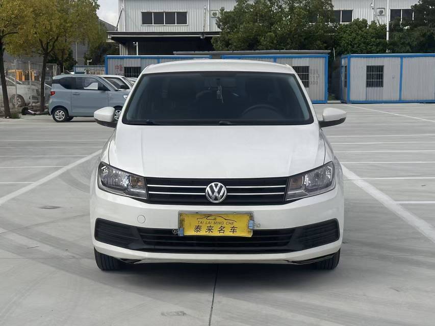 Volkswagen Santana 2016 car image #2