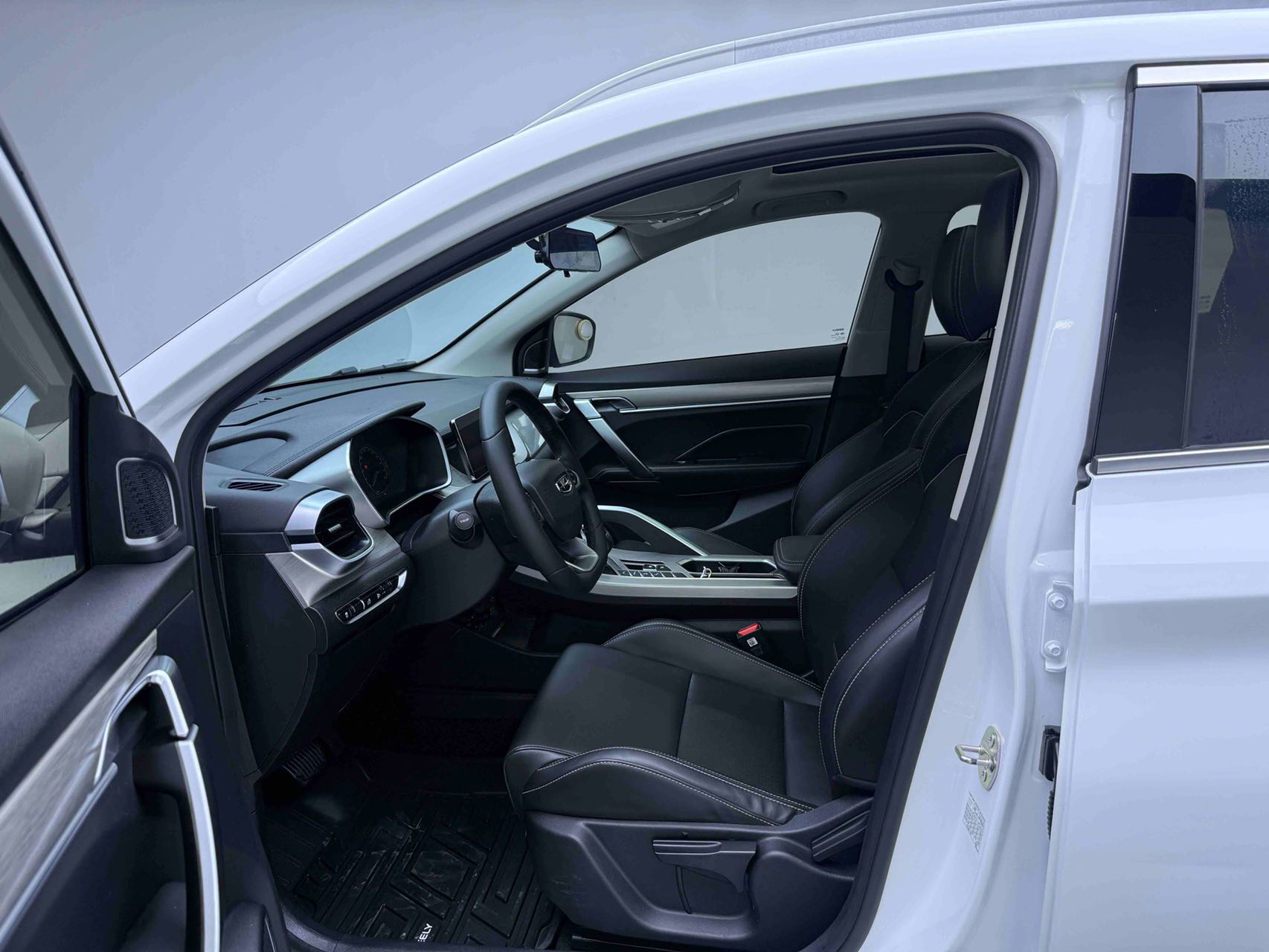 GEELY Coolray 2020 car image #5
