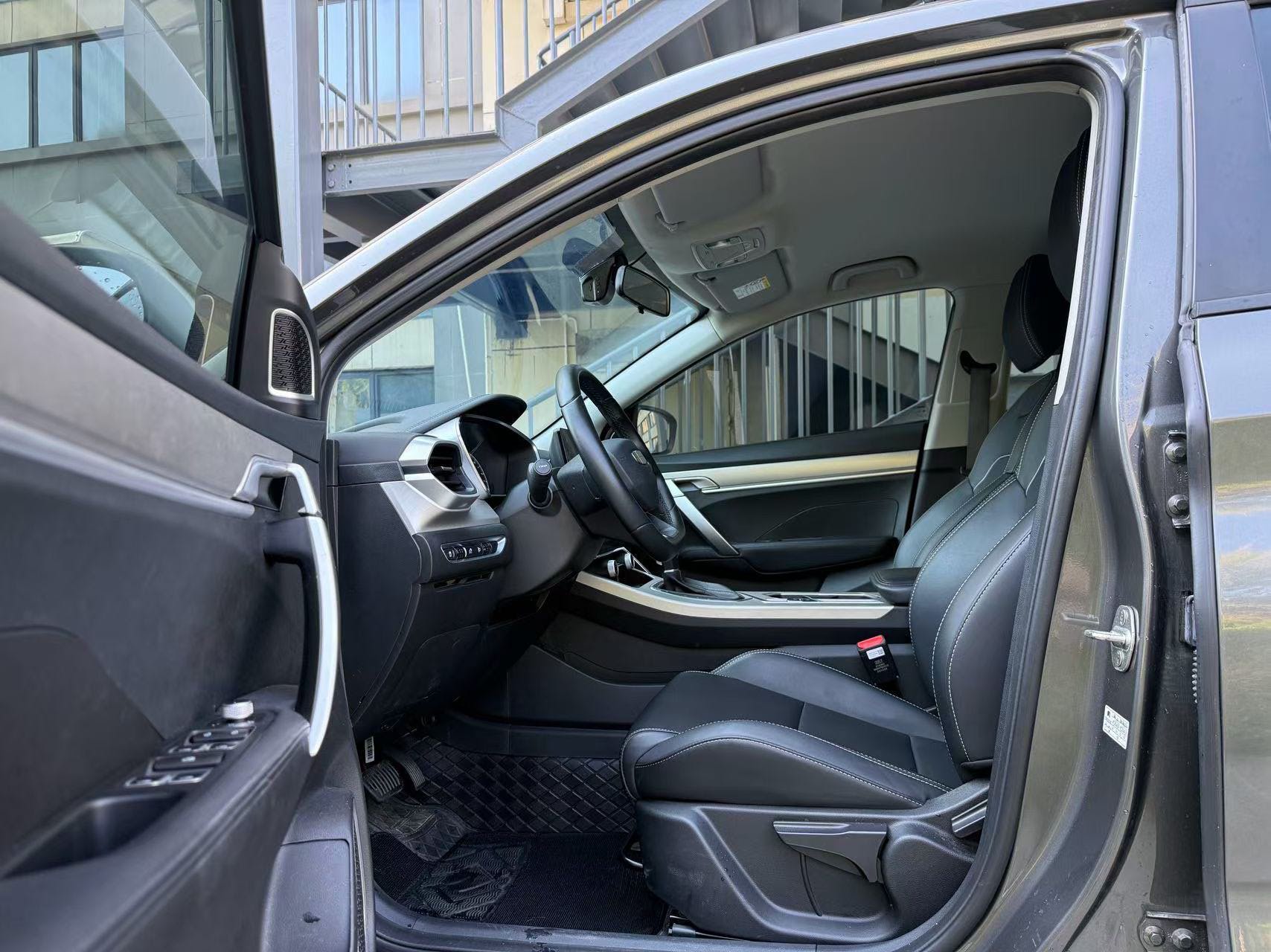GEELY Coolray 2025 #6 GEELY Coolray 2025 image de voiture #6
