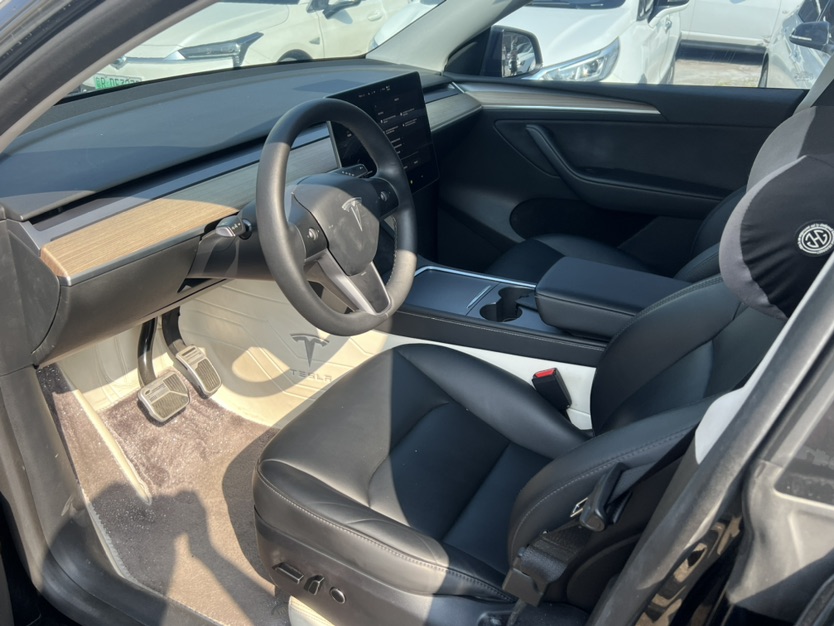 Tesla Model Y 2023 #7 Tesla Model Y 2023 car image #7