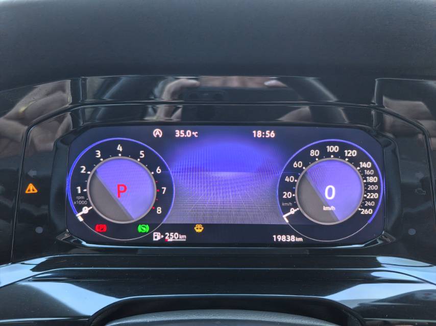 Volkswagen Golf 2022 car image #7