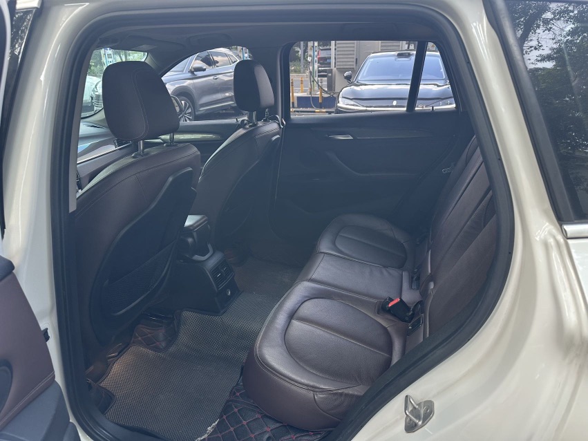 BMW X1 2018 #6 BMW X1 2018 car image #6