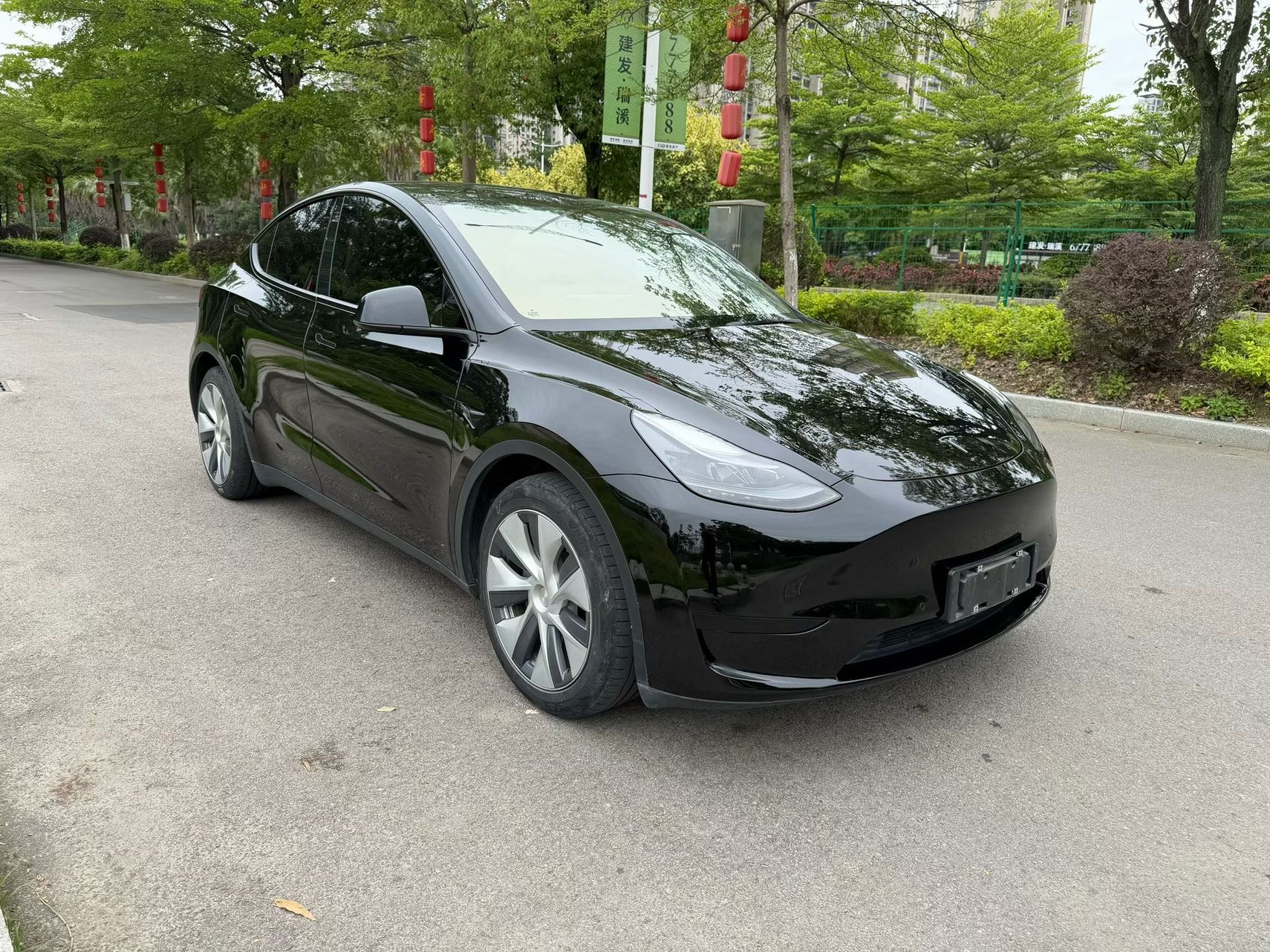 Tesla Model Y 2022 car image #3