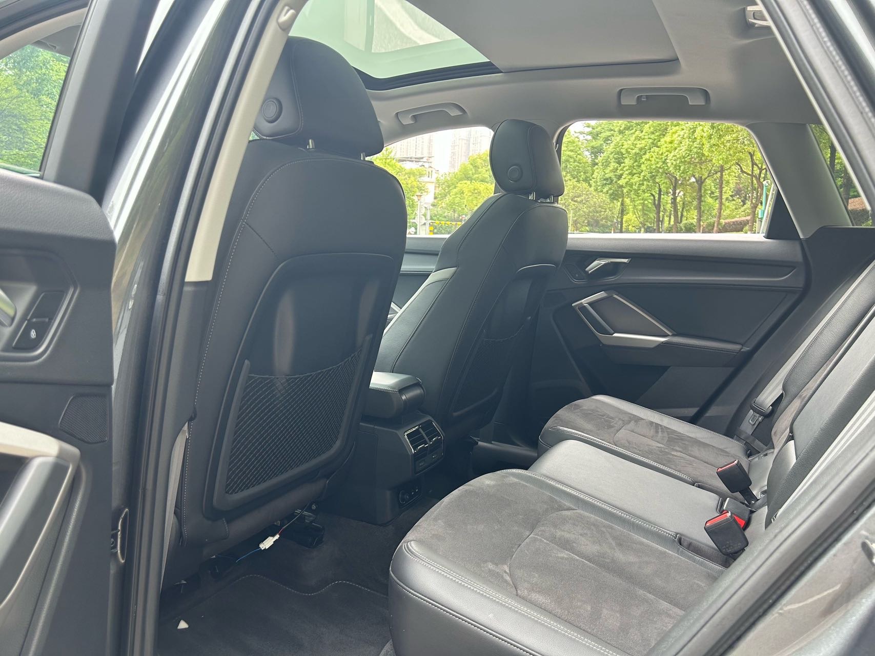 Audi Q3 2022 car image #6