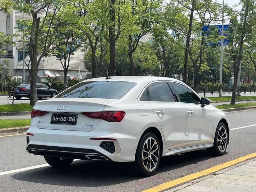 Audi A3 2023 immagine di auto #6