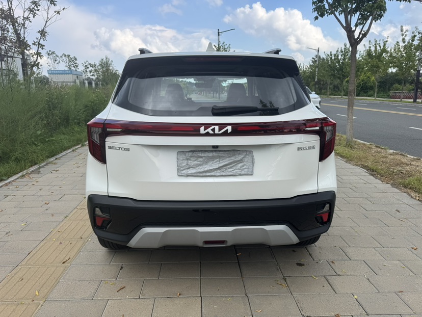 Kia Seltos 2023 car image #5