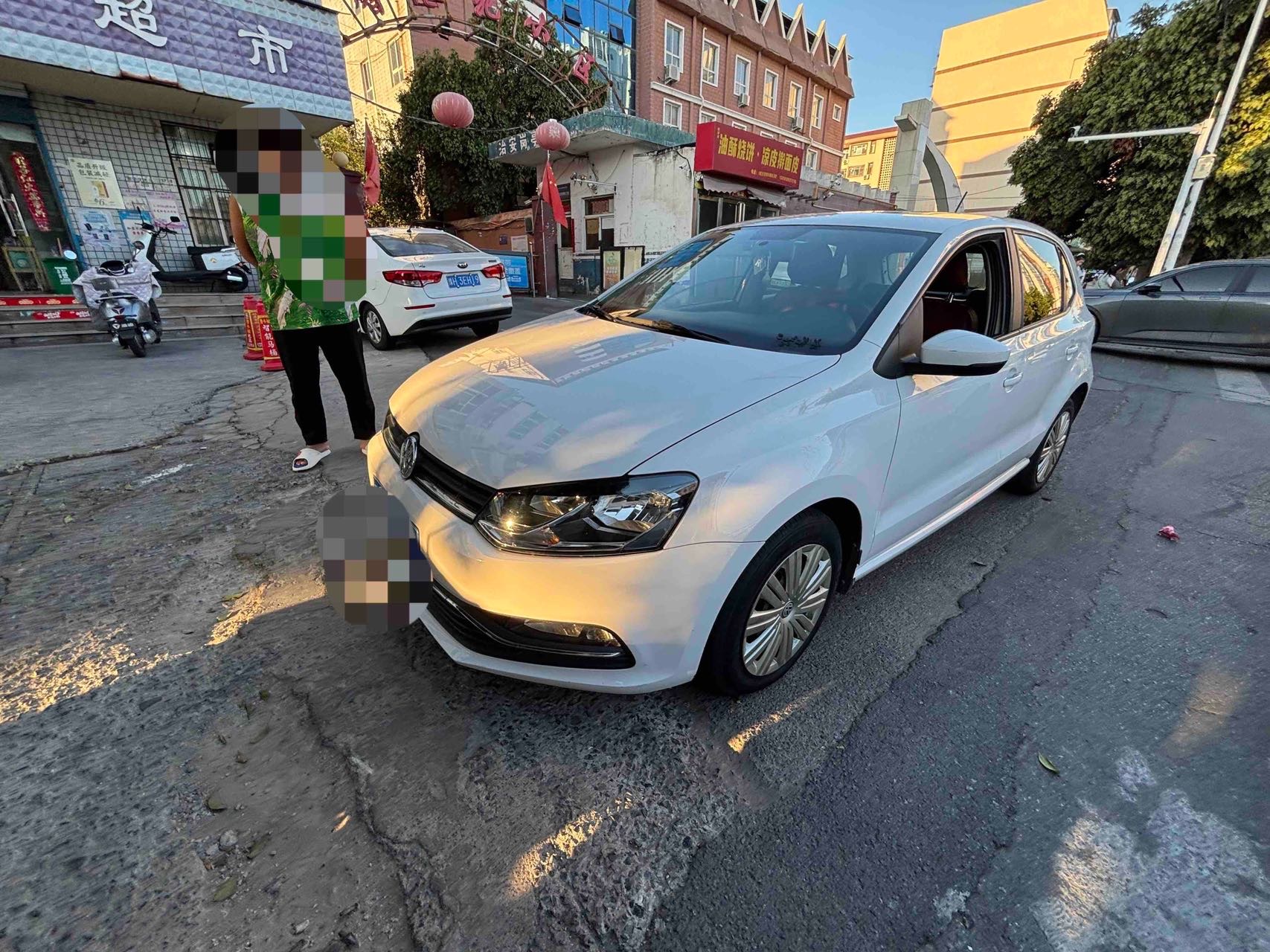 Volkswagen Polo 2017 car image 