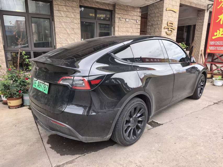 Tesla Model Y 2022 #3 Tesla Model Y 2022 car image #3