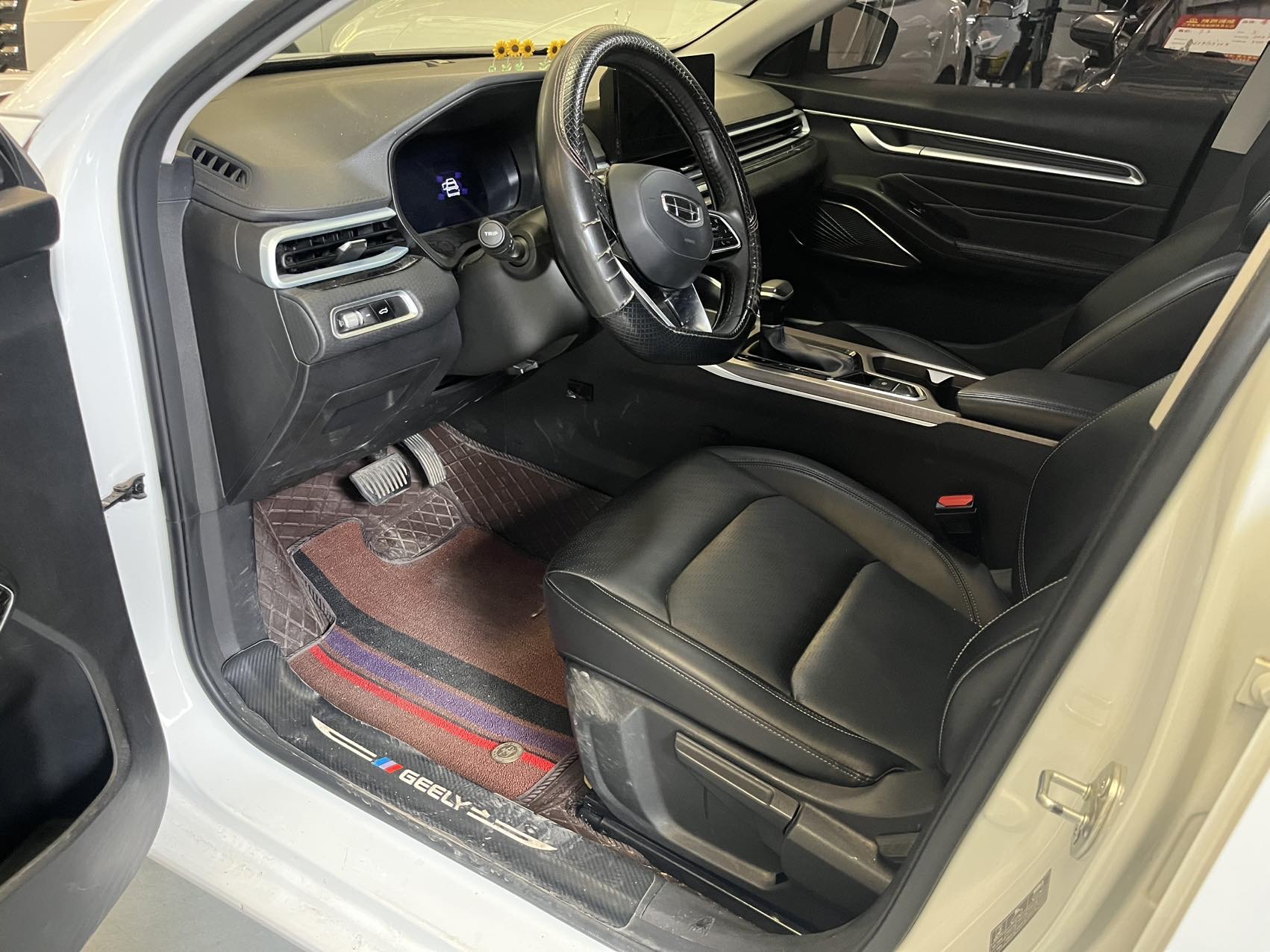 GEELY Emgrand 2022 #3 GEELY Emgrand 2022 car image #3