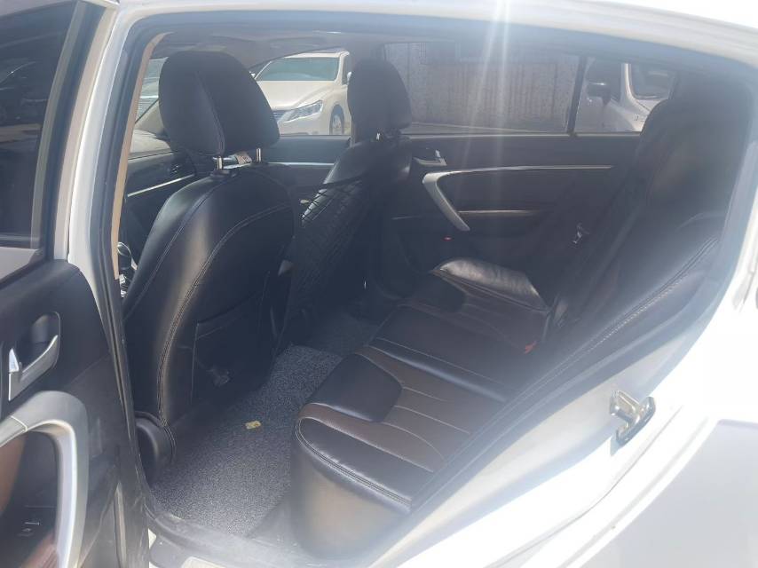 GEELY Emgrand 2016 car image #4