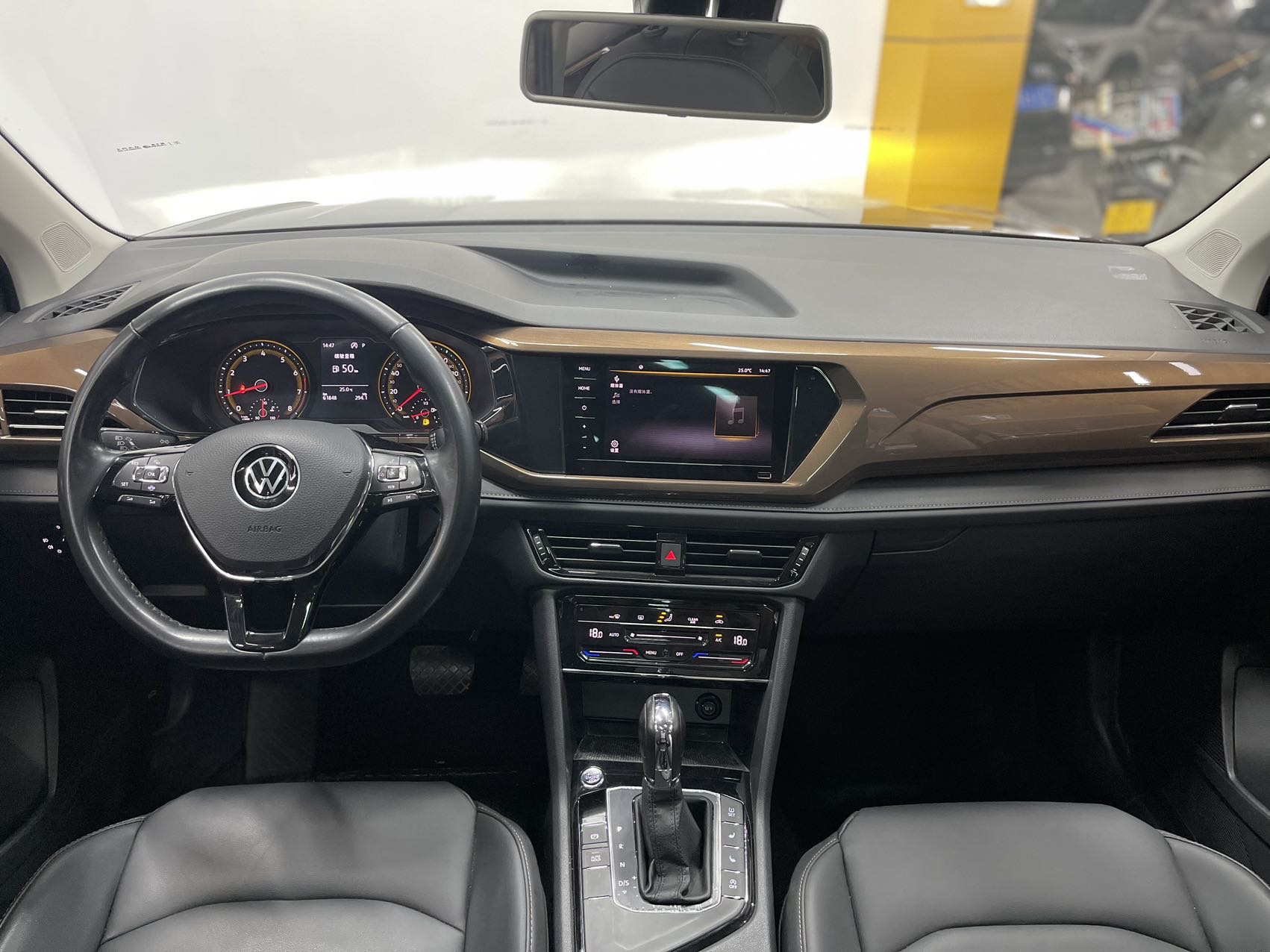Volkswagen Tharu 2022 car image #9