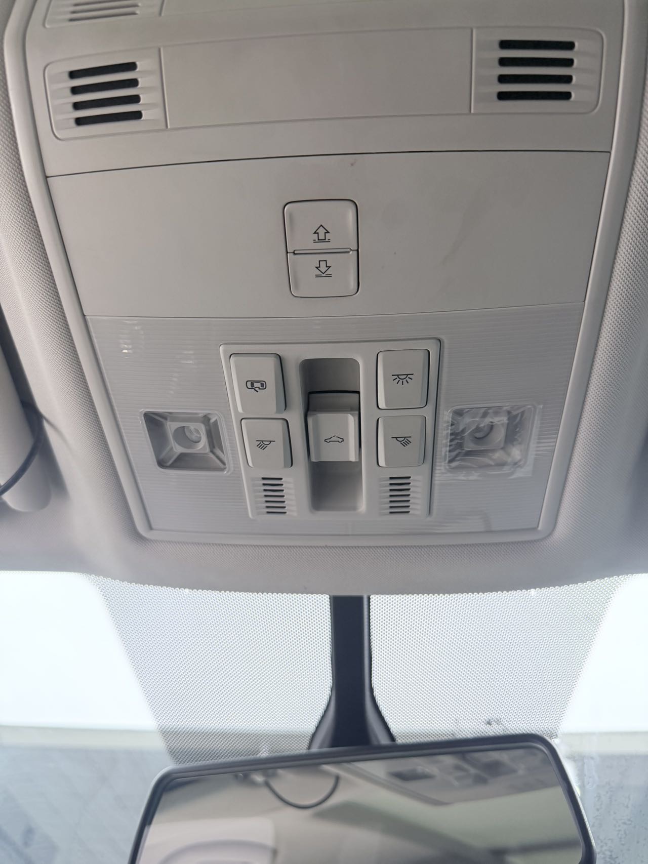 Volkswagen Tharu 2022 #12 Volkswagen Tharu 2022 car image #12