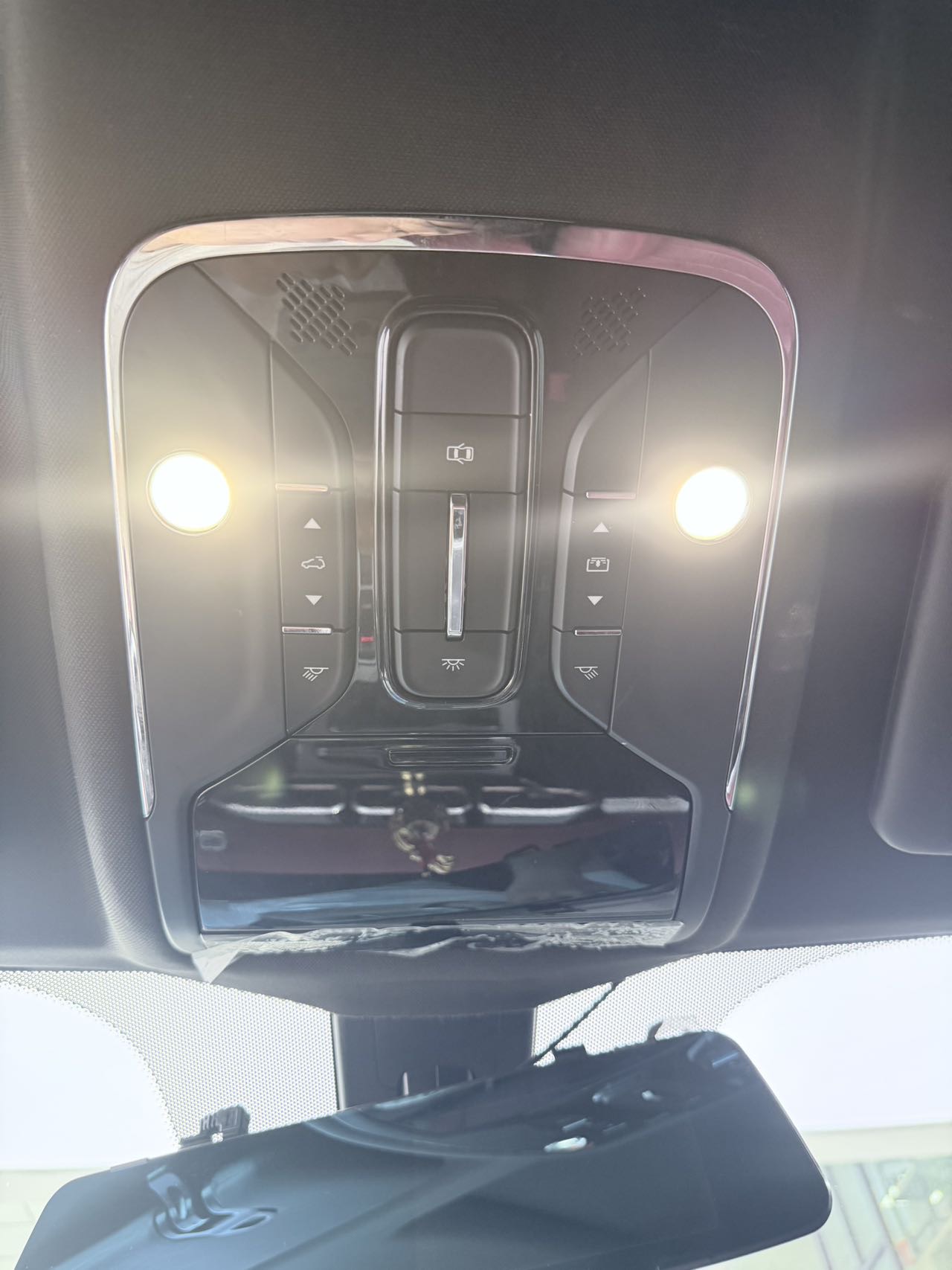 Jetour X70 PLUS 2023 car image #13