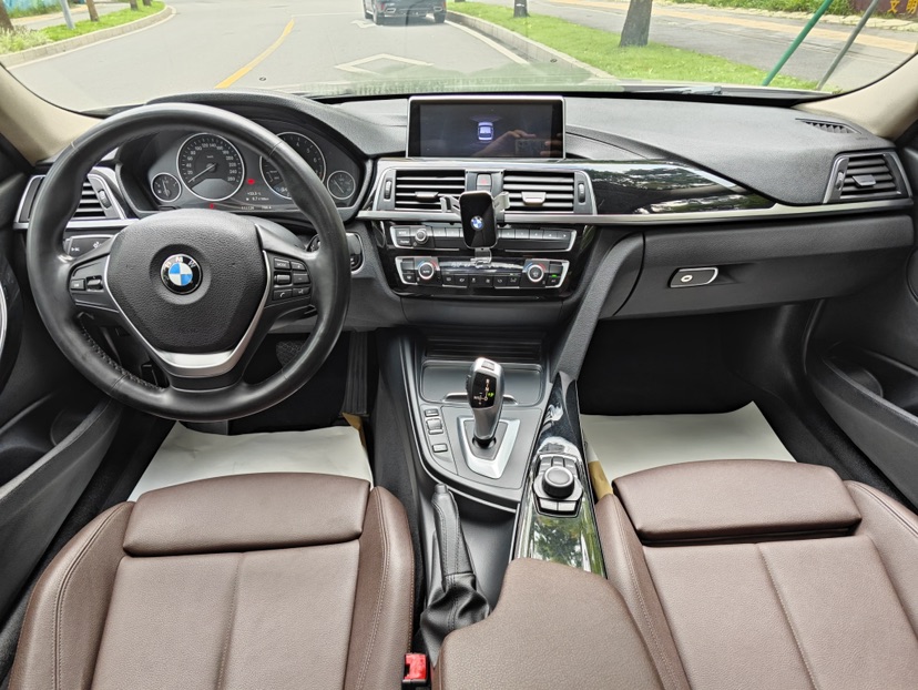 BMW 3 Series 2018 #8 BMW 3 Series 2018 car image #8