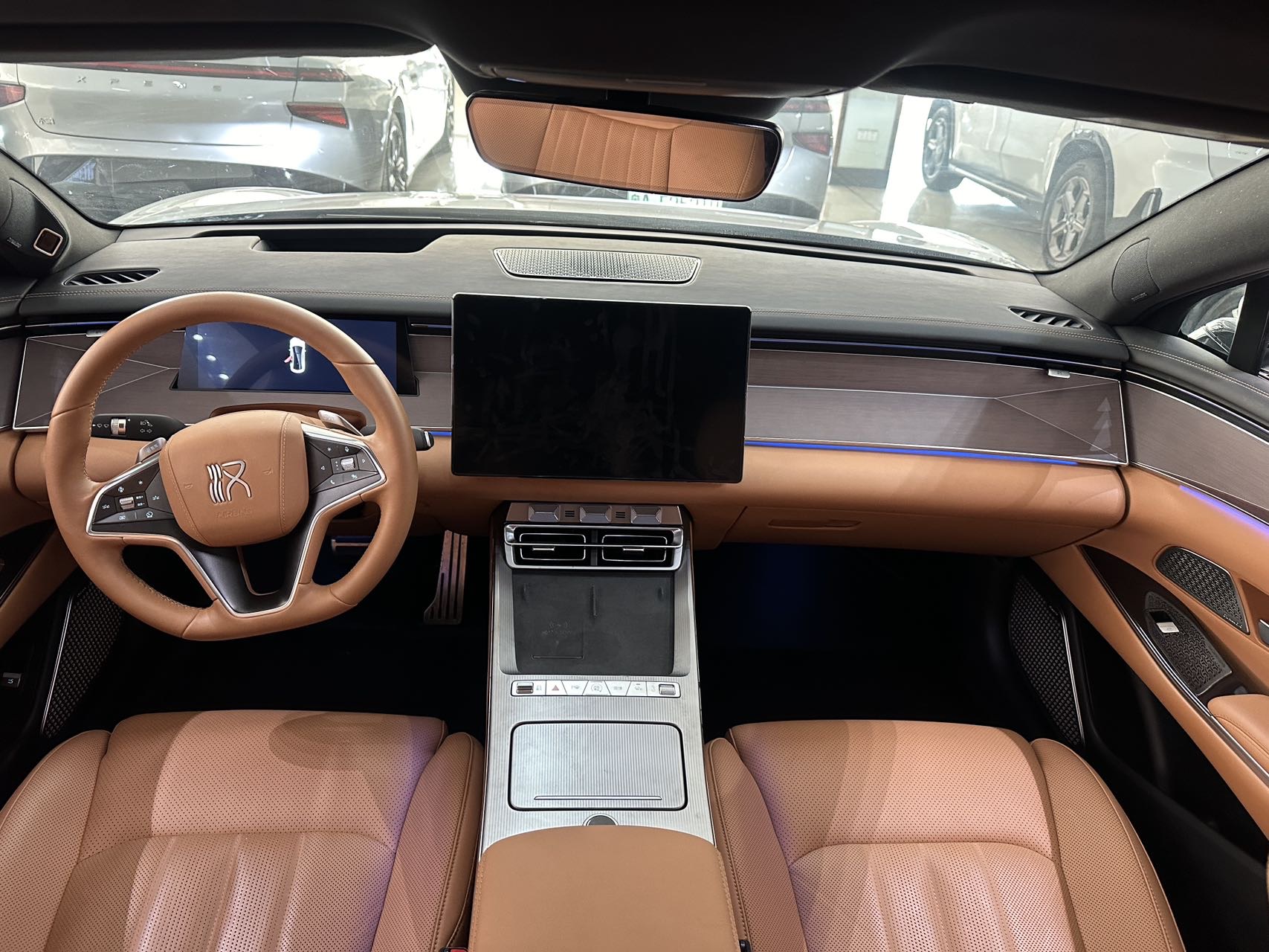 BYD HanL 2025 car image #8