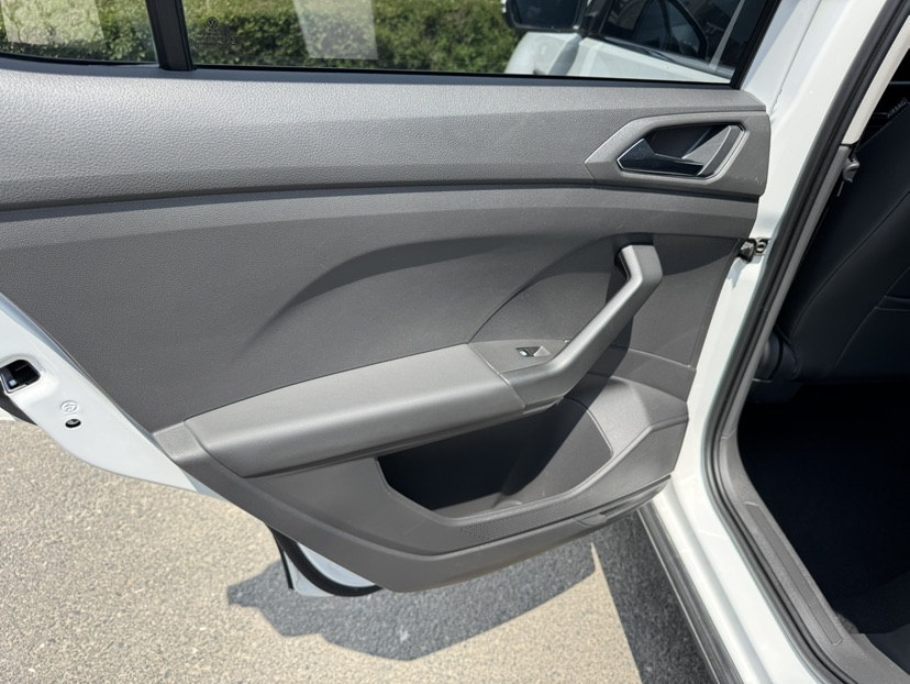 Volkswagen T-Cross 2022 #13 Volkswagen T-Cross 2022 car image #13