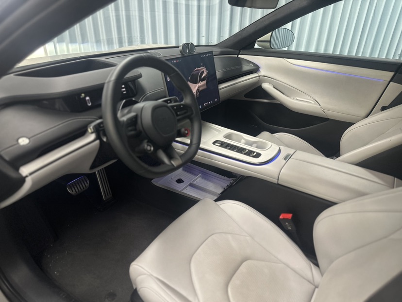 MI SU7 2024 car image #3