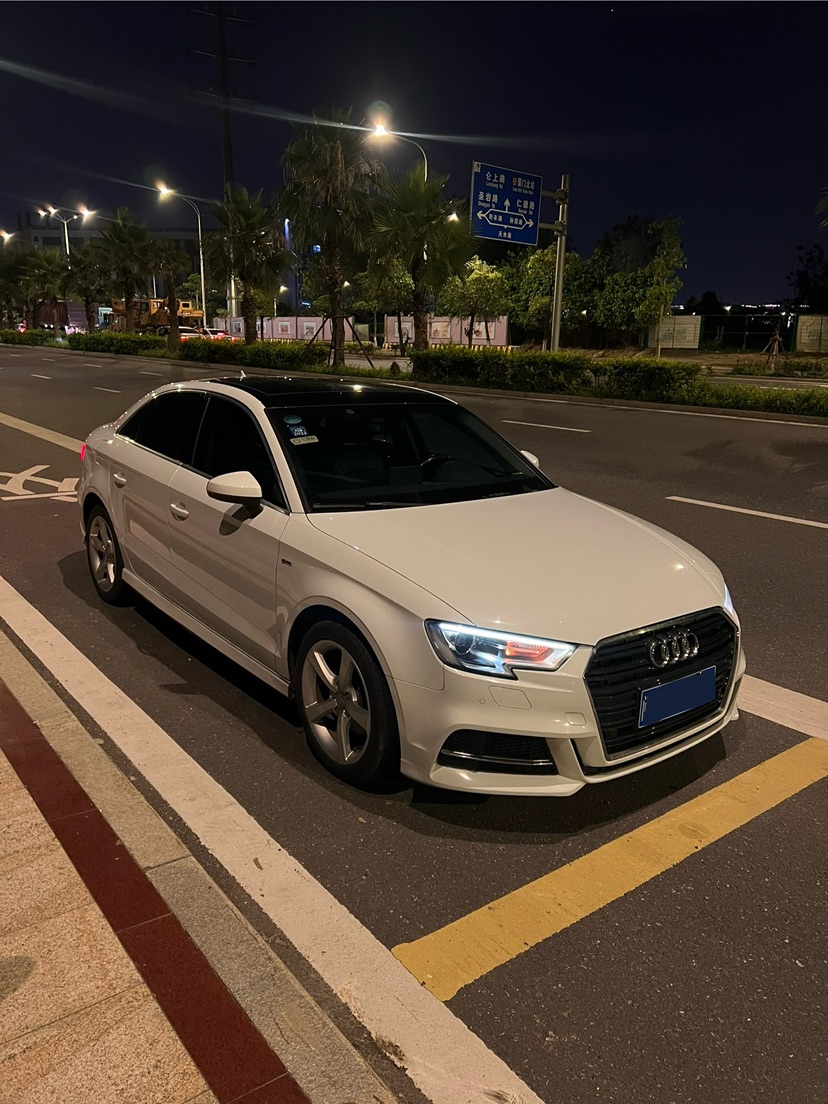 Audi A3 2018 car image #4