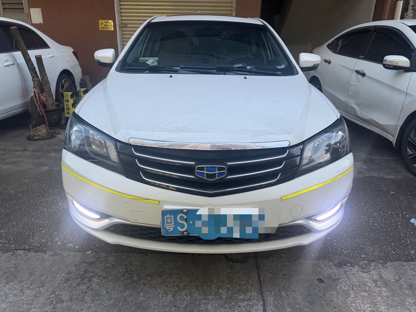 GEELY Emgrand 2015 #2 GEELY Emgrand 2015 car image #2