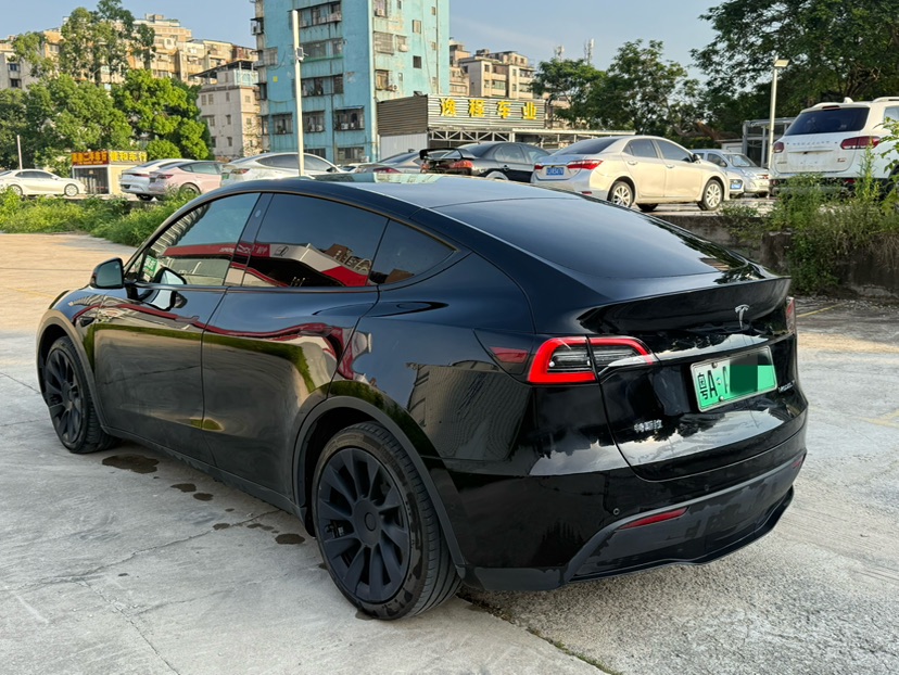 Tesla Model Y 2022 #7 Tesla Model Y 2022 car image #7