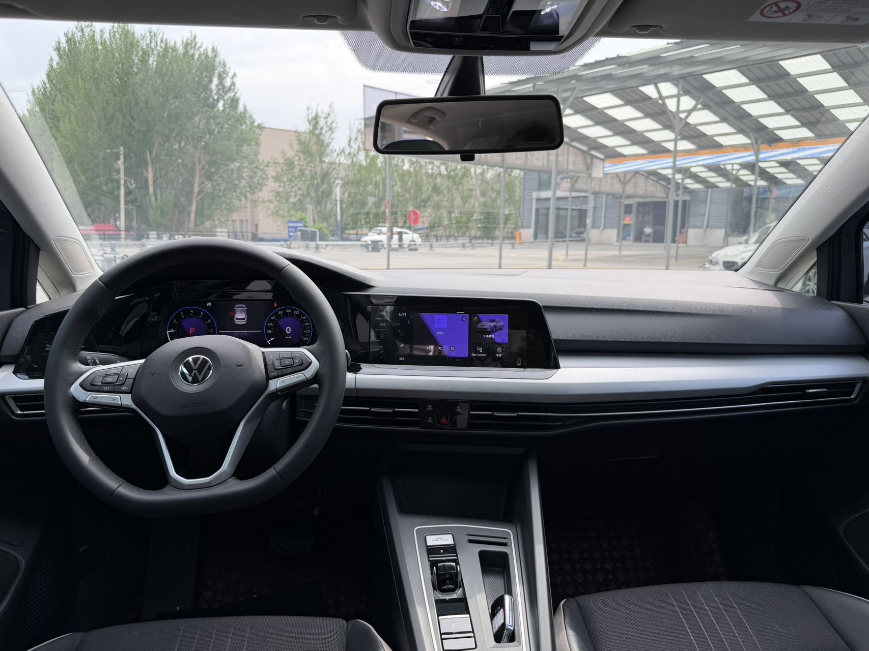 Volkswagen Golf 2022 car image #6