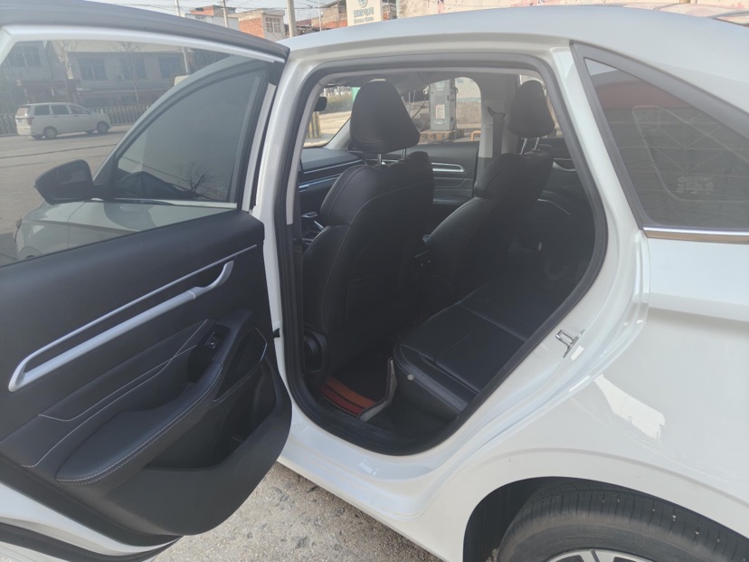 GEELY Emgrand 2024 car image #6