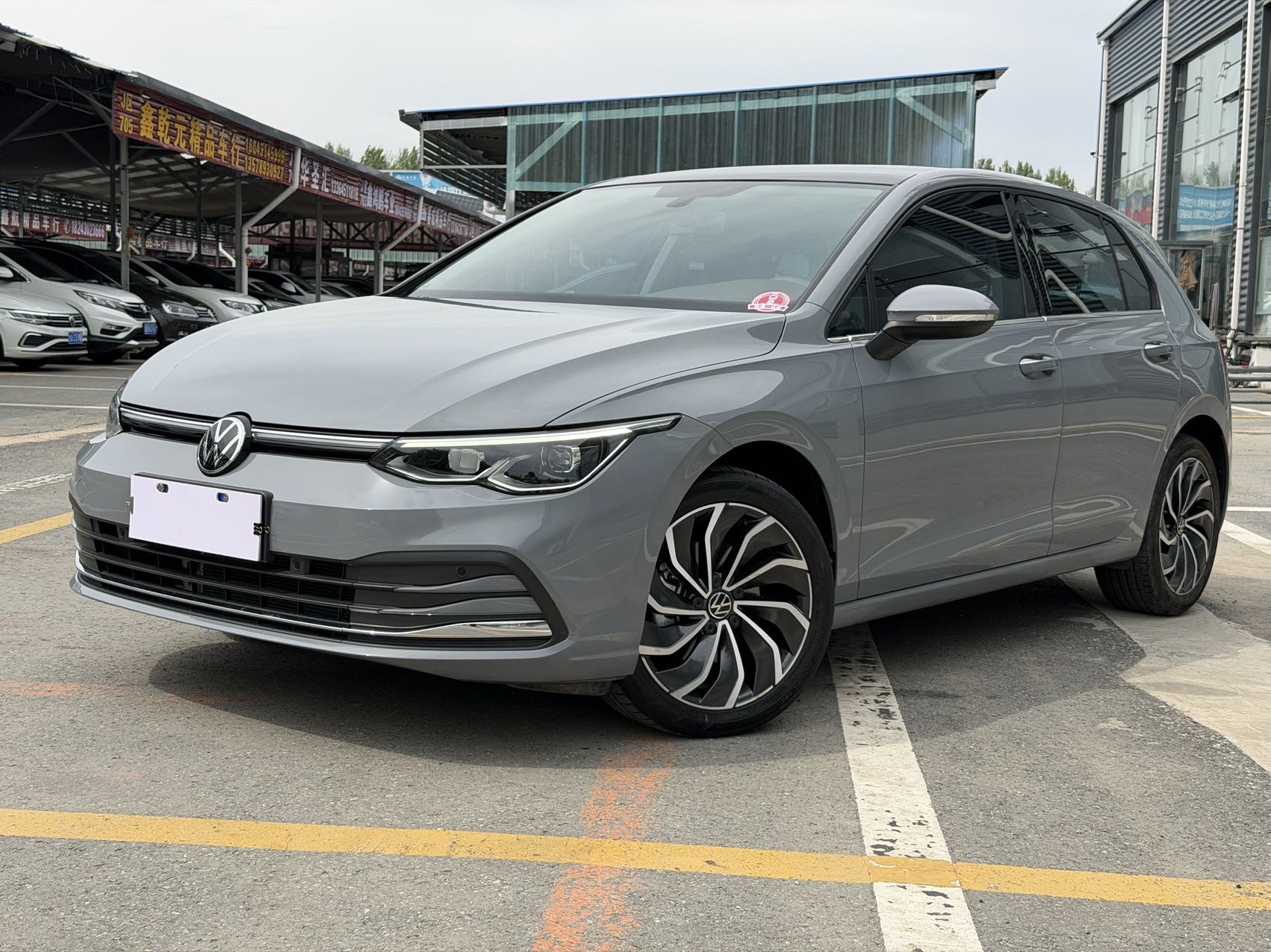 Volkswagen Golf 2022 car image 