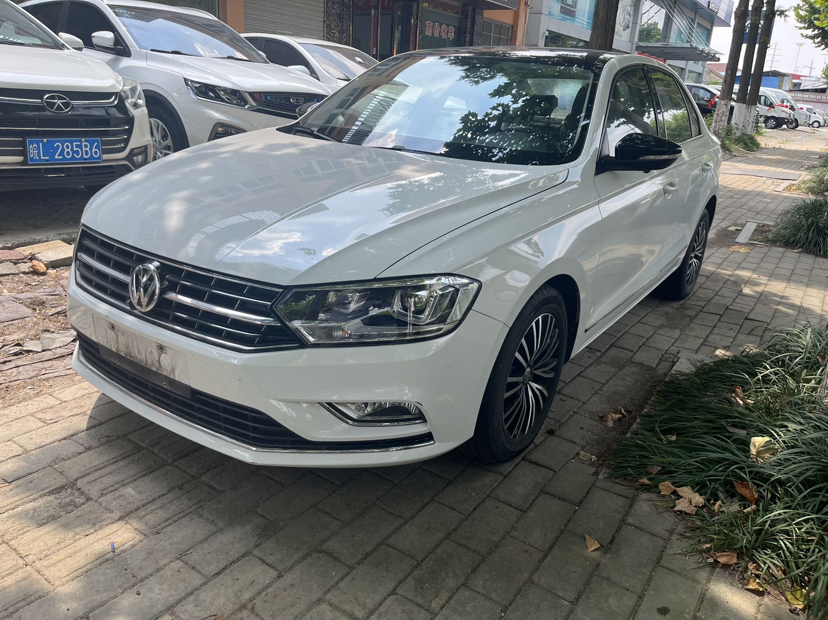 Volkswagen Bora 2016 car image #2