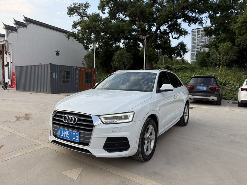 Audi Q3 2019 car image 