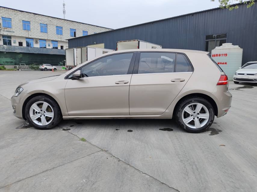 Volkswagen Golf 2015 car image #8