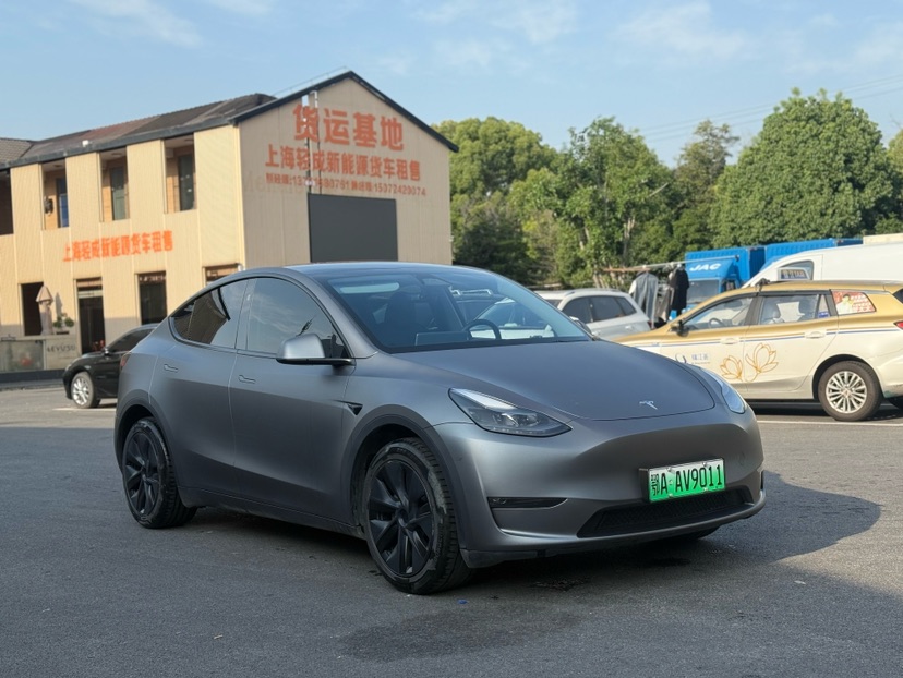 Tesla Model Y 2024 #3 Tesla Model Y 2024 car image #3