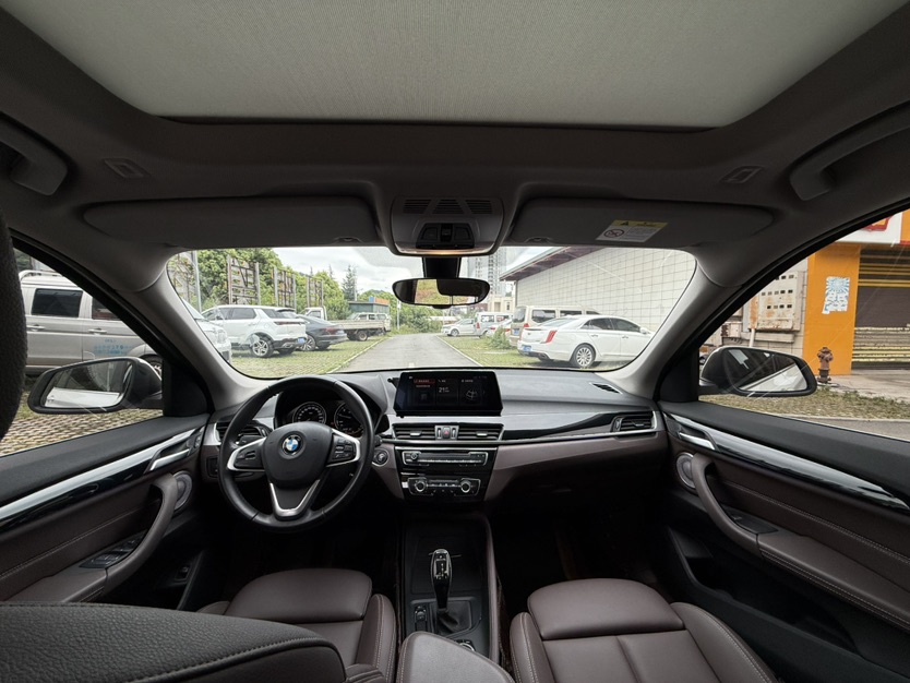 BMW X1 2021 car image #9
