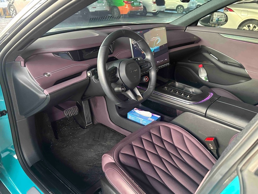 MI SU7 2024 car image #3