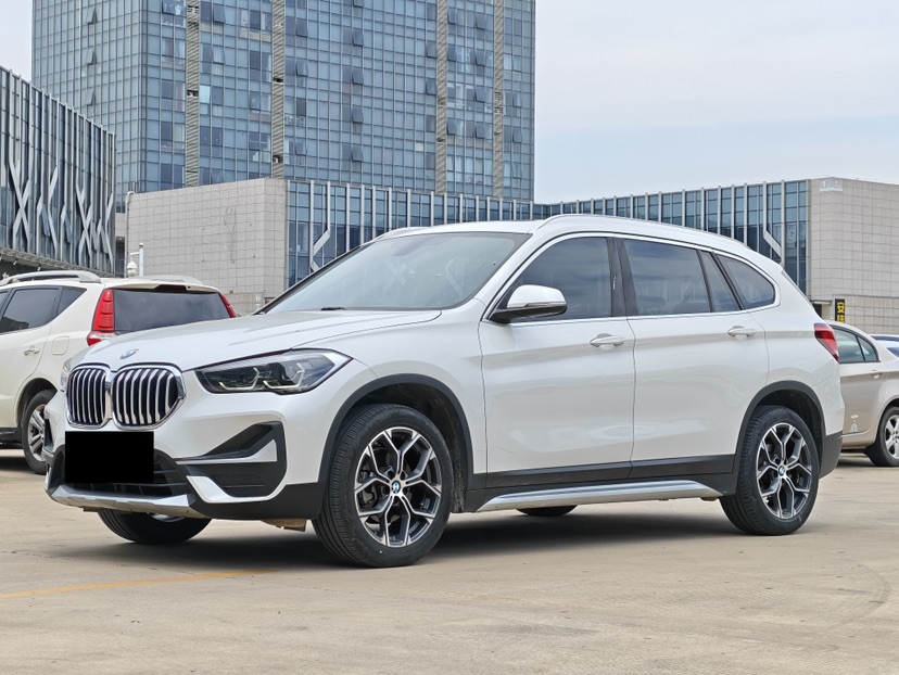 BMW X1 2020 BMW X1 2020 car image