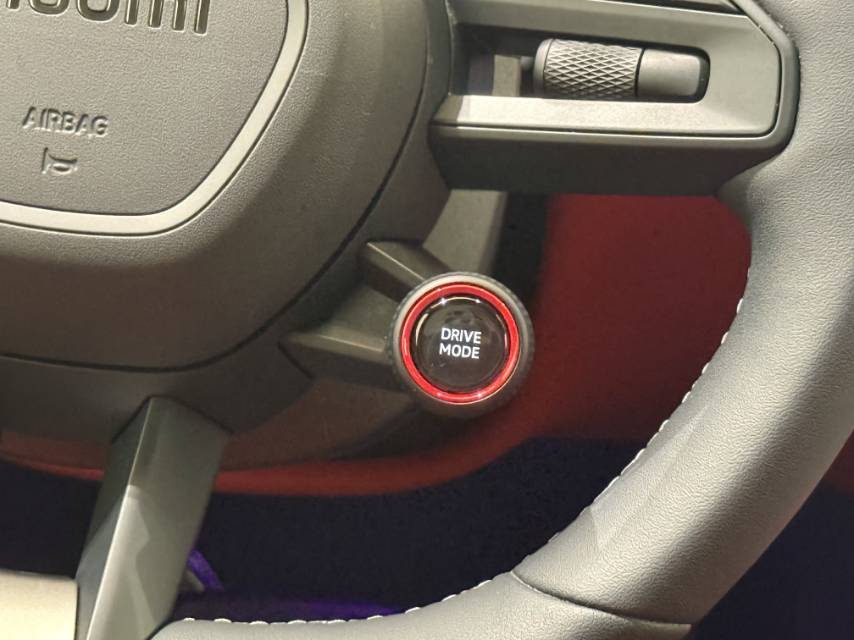 MI SU7 2024 immagine di auto #14